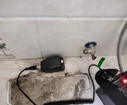 海沧屋顶漏水维修公司分享下卫生间漏水的危害及解决方法